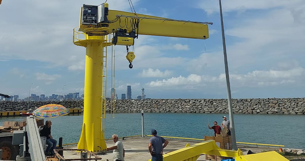 Консольный кран